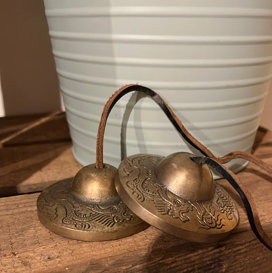 Paire de Tingshas gravées